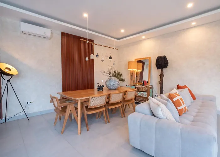 Cliffhouse Umalas Villa *