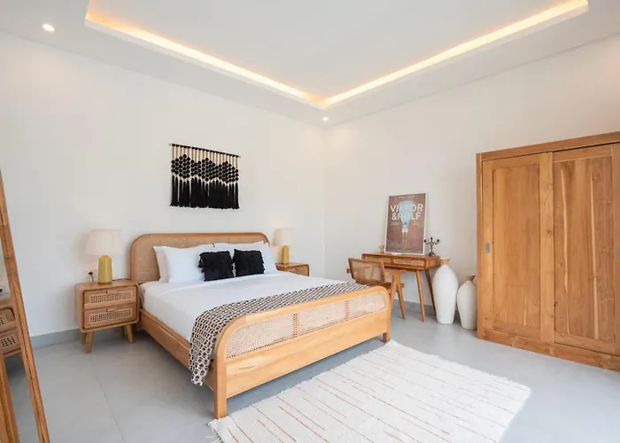 Cliffhouse Umalas Villa *